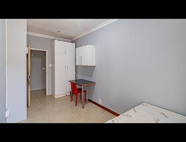 8 BEDROOM FREESTANDING FOR SALE IN WESTDENE
